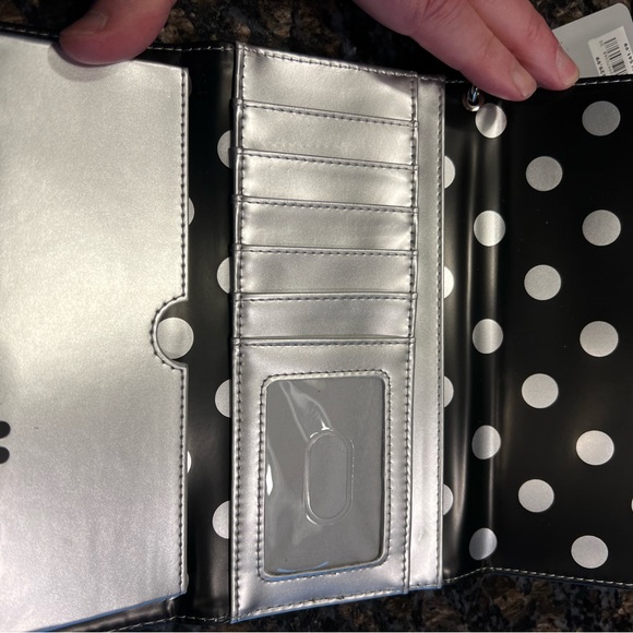 Disney Mickey Mouse clutch purse 👜 NEW has check book pocket and credit card ✅ - Picture 2 of 7